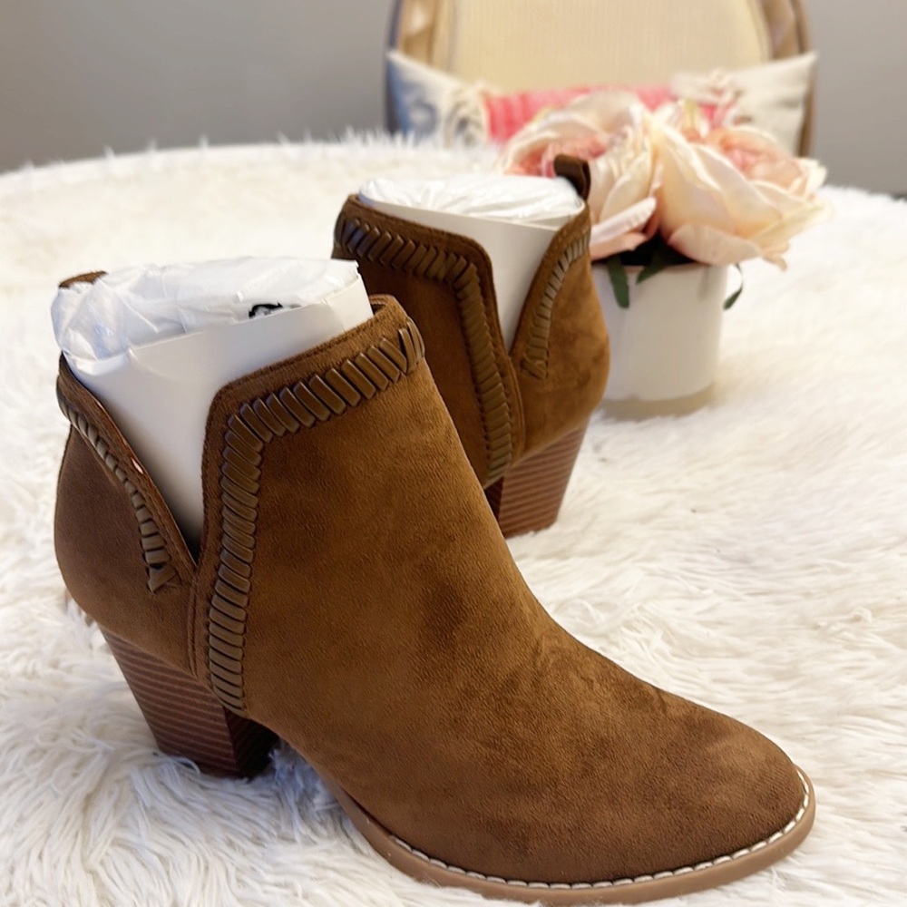 NEW Dolce Vita DV8 Brown Braided Western heel ankle bootie women size 8 - Picture 3 of 6